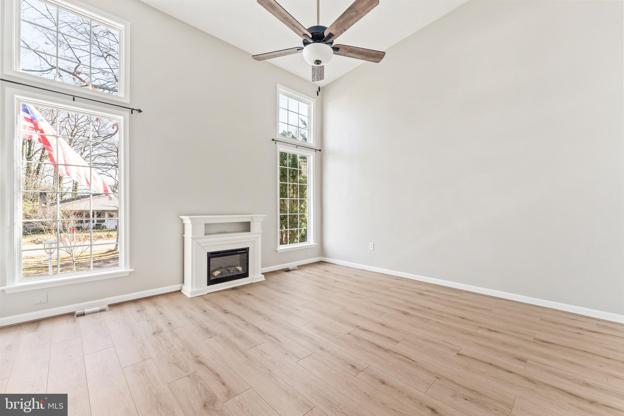 1233 HOLLY VISTA DRIVE