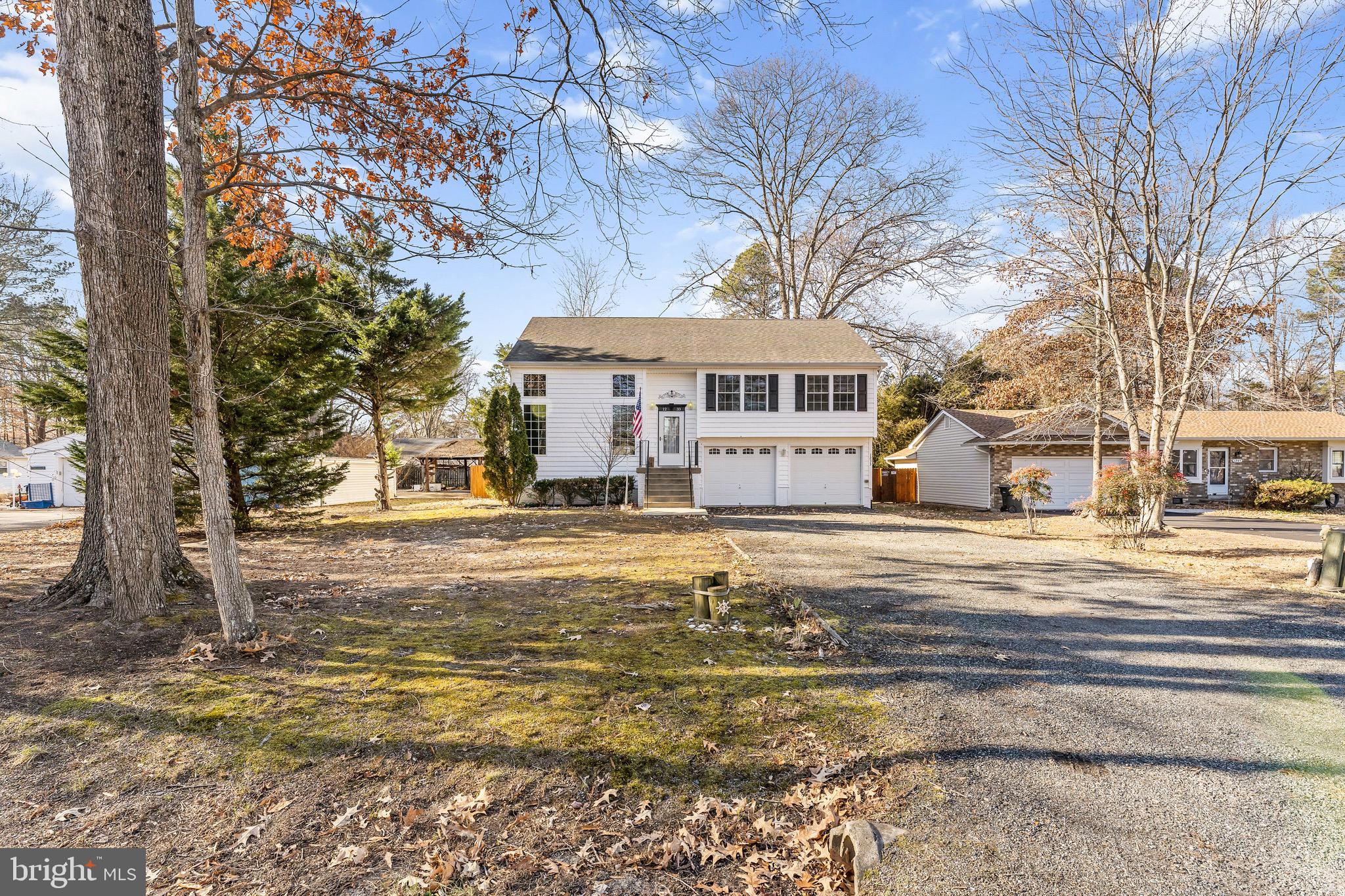 1233 HOLLY VISTA DRIVE