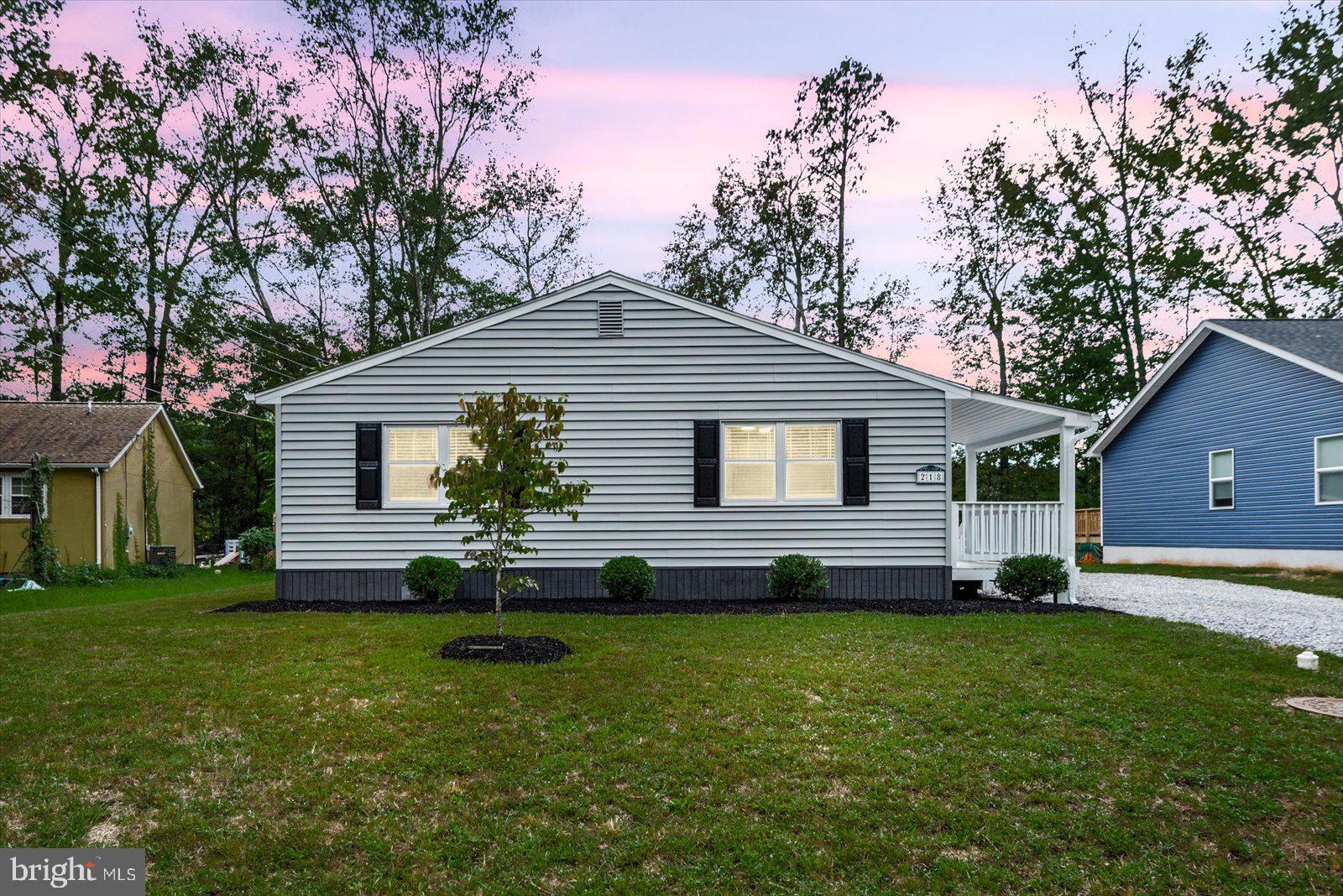 218 CIRCLE LANE