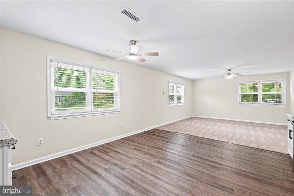 218 CIRCLE LANE