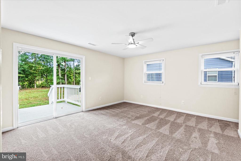 218 CIRCLE LANE