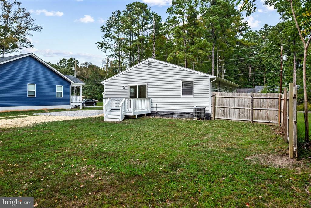 218 CIRCLE LANE
