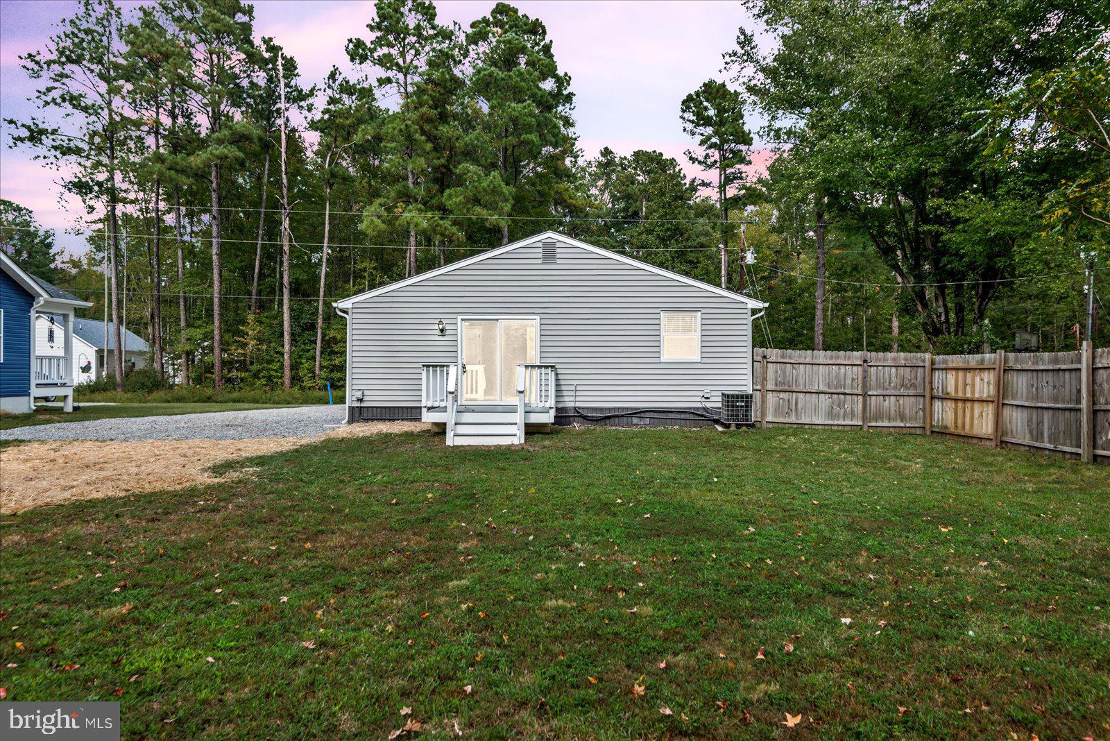 218 CIRCLE LANE