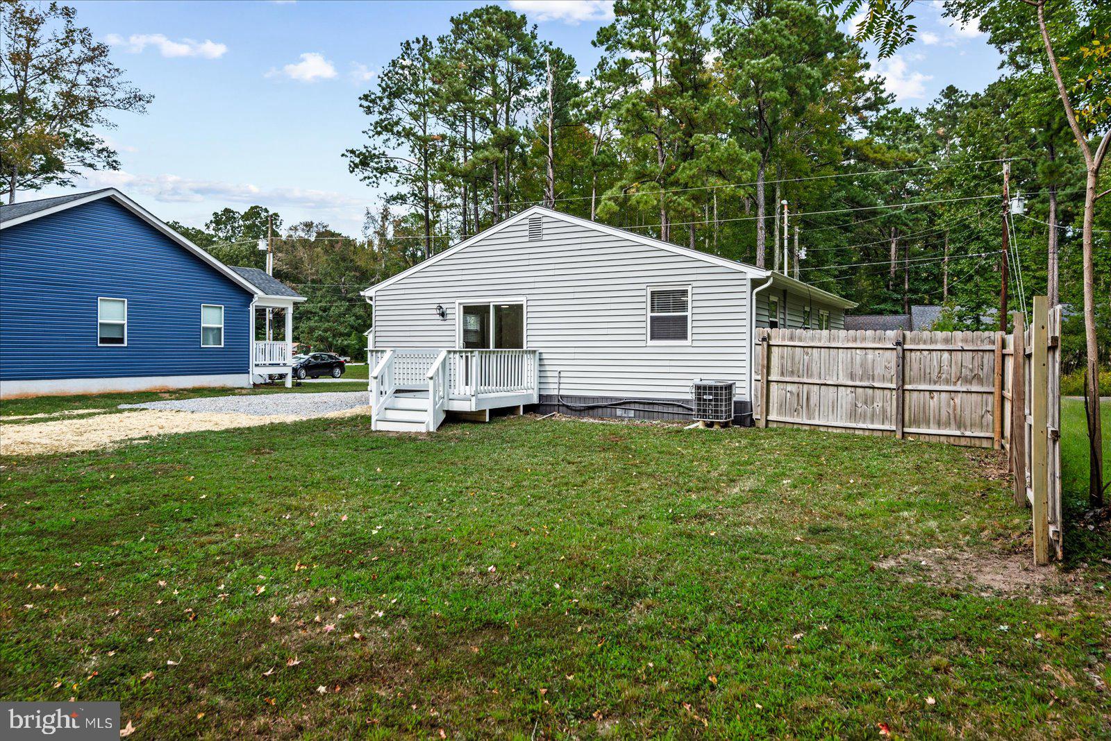 218 CIRCLE LANE