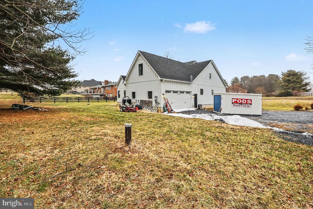3684 ROCKLAND ROAD