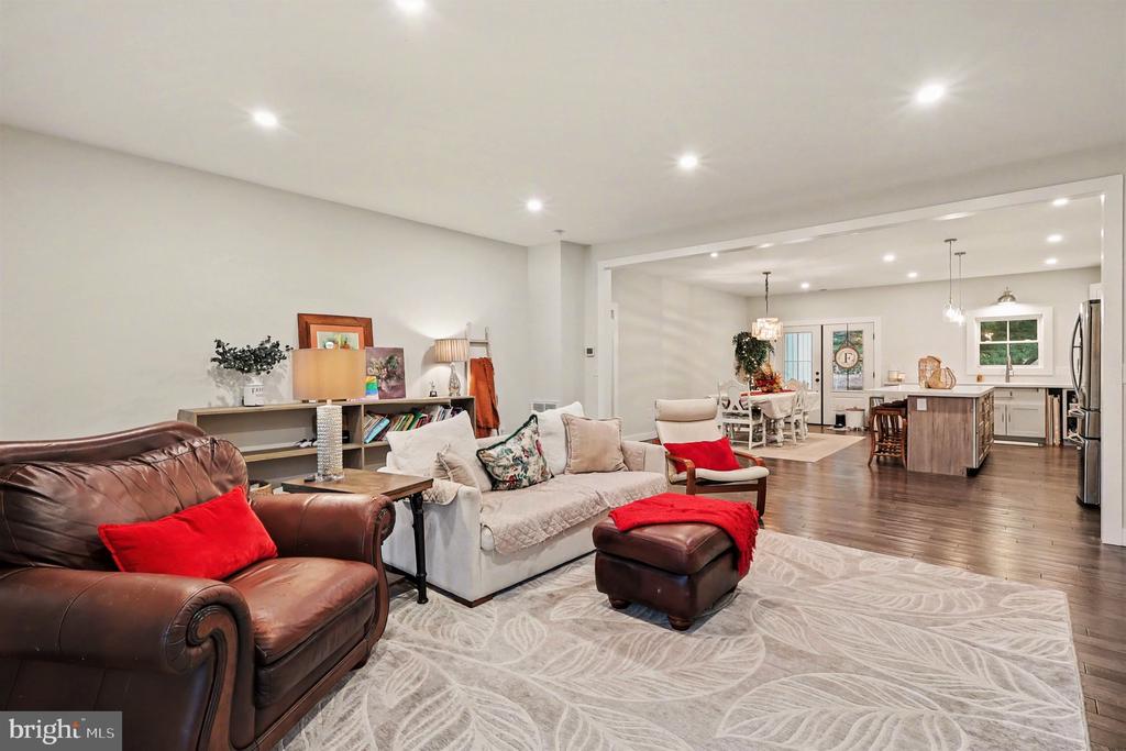 3684 ROCKLAND ROAD