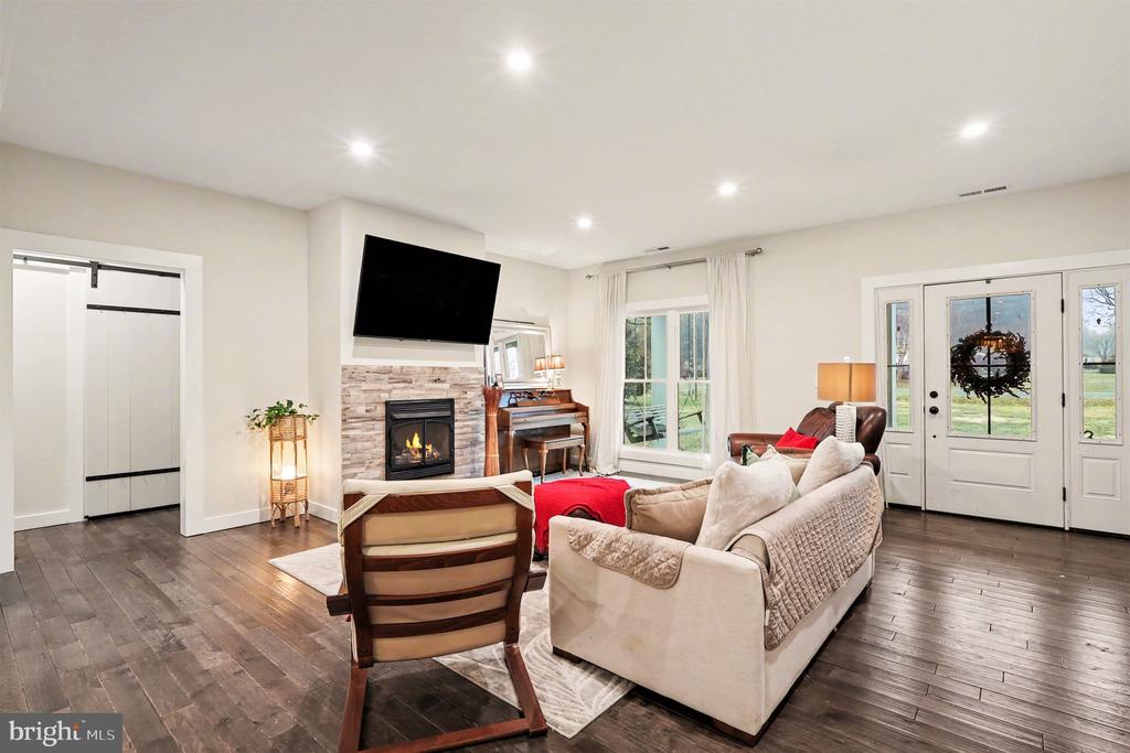3684 ROCKLAND ROAD