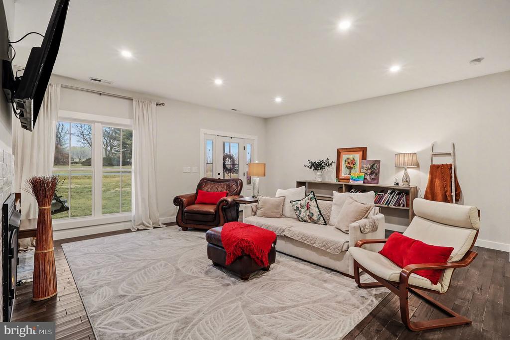 3684 ROCKLAND ROAD