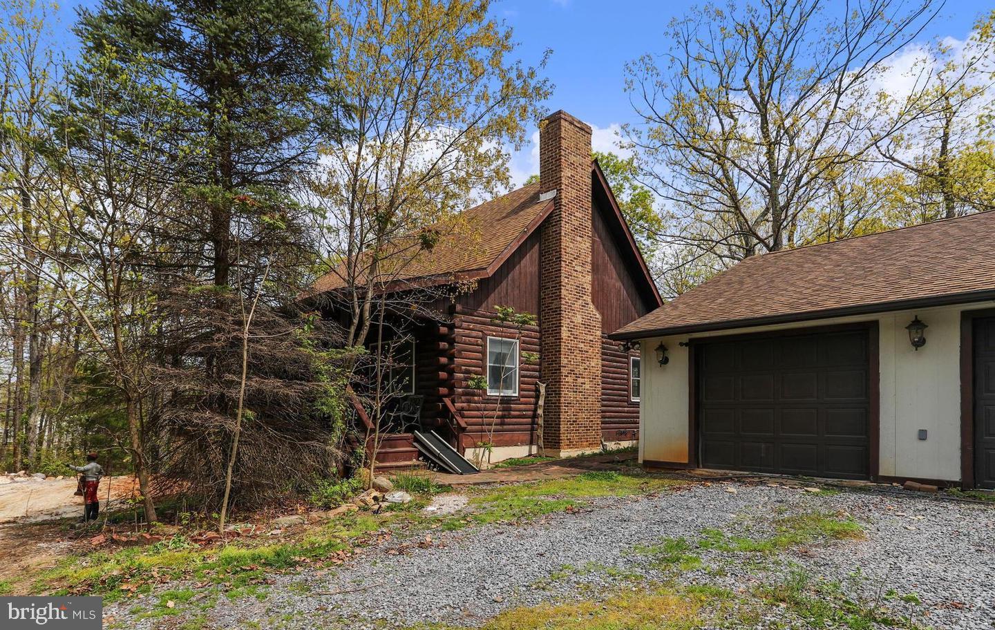 607 LOWER VALLEY ROAD