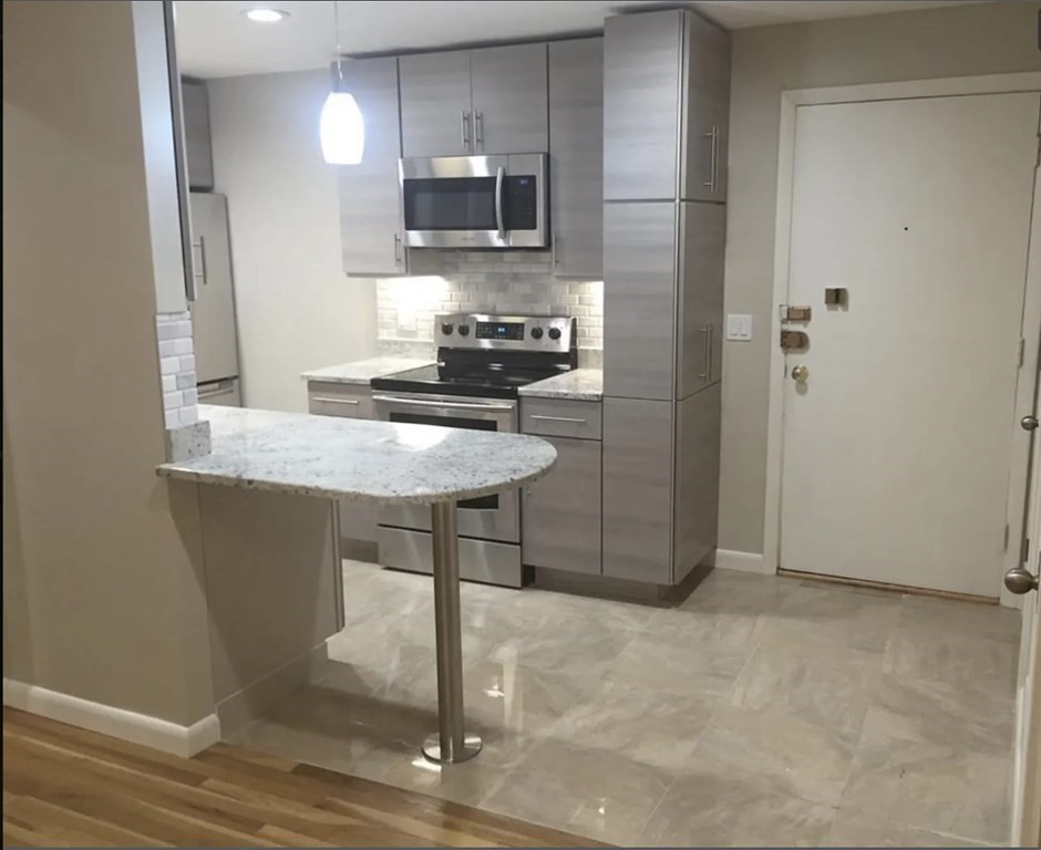 20 Radcliffe # 405