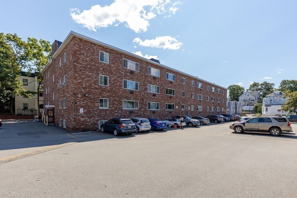 20 Radcliffe # 405