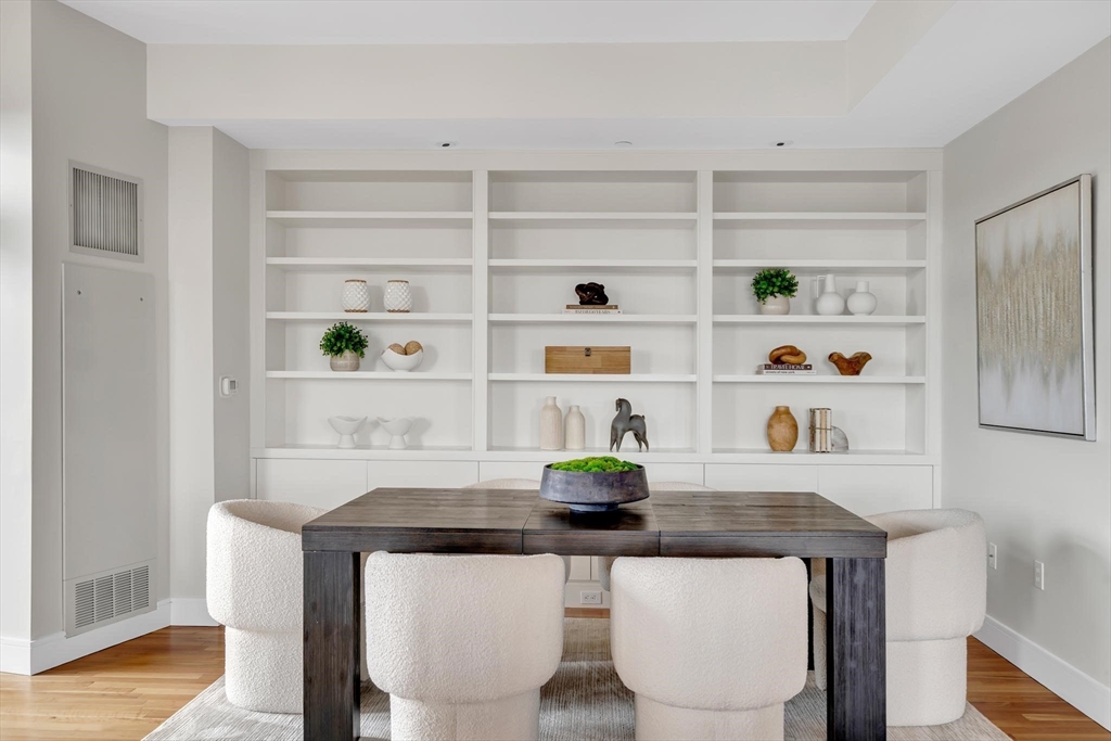 2400 Beacon St Unit: PH608