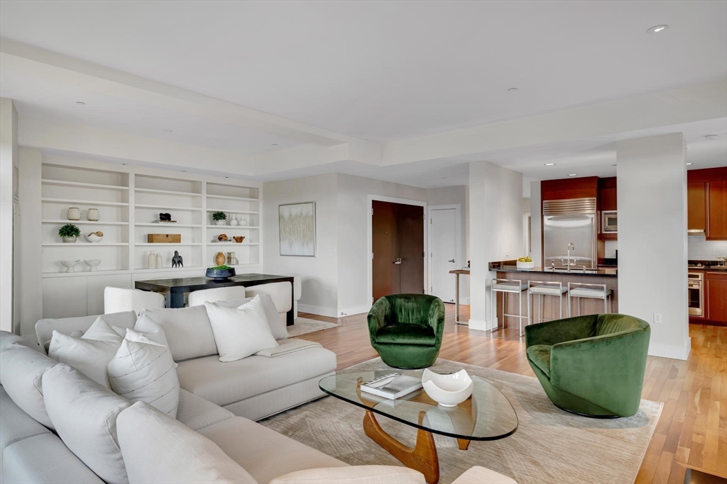 2400 Beacon St Unit: PH608