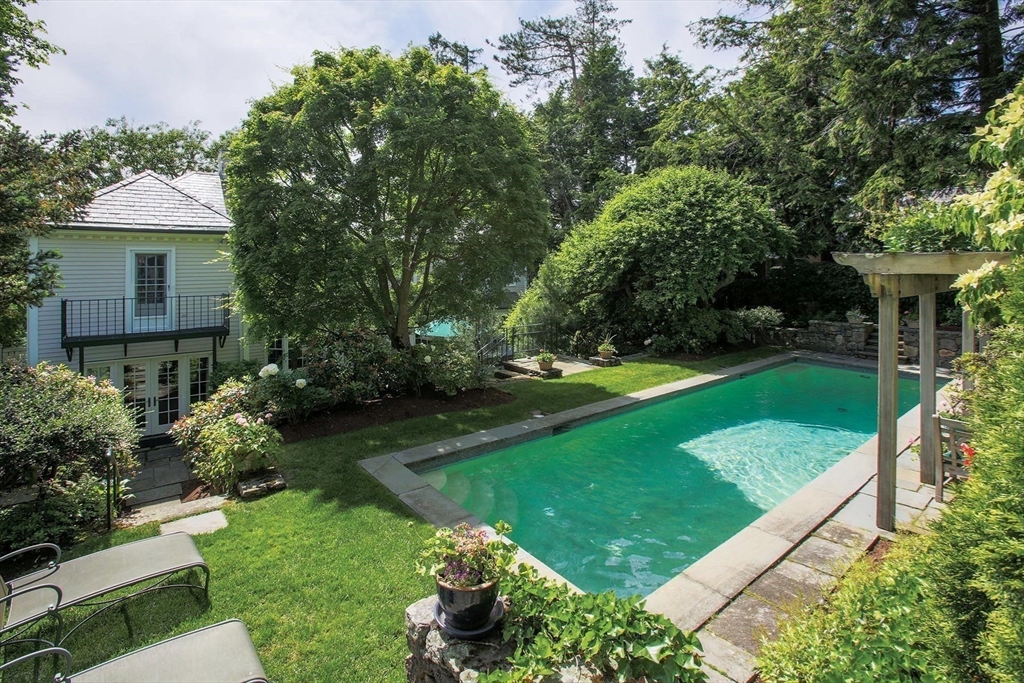 42 Jefferson Rd.