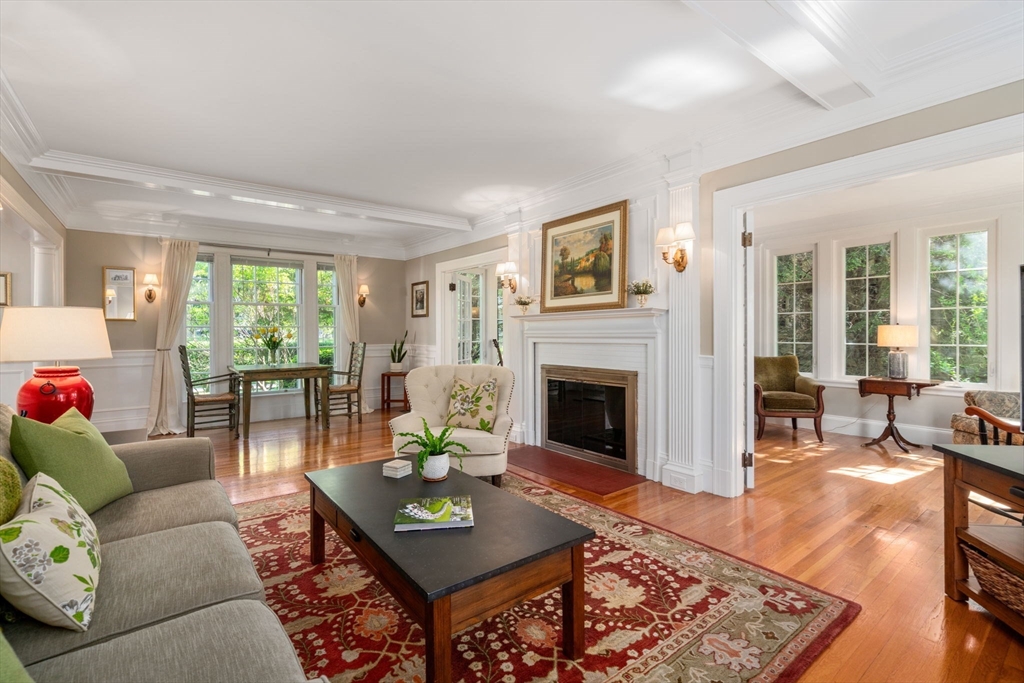 182 Commonwealth Ave