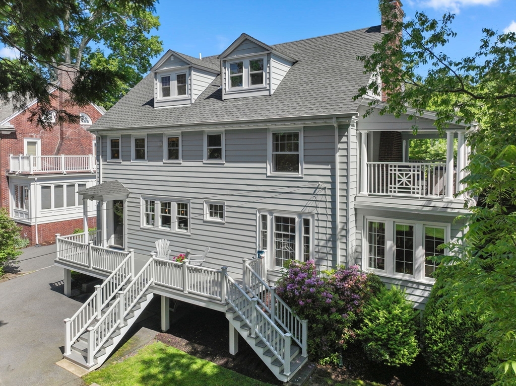 182 Commonwealth Ave
