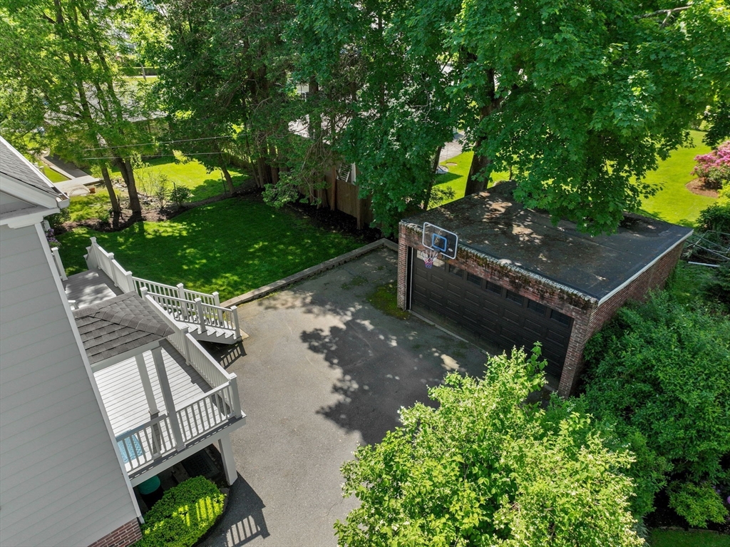 182 Commonwealth Ave