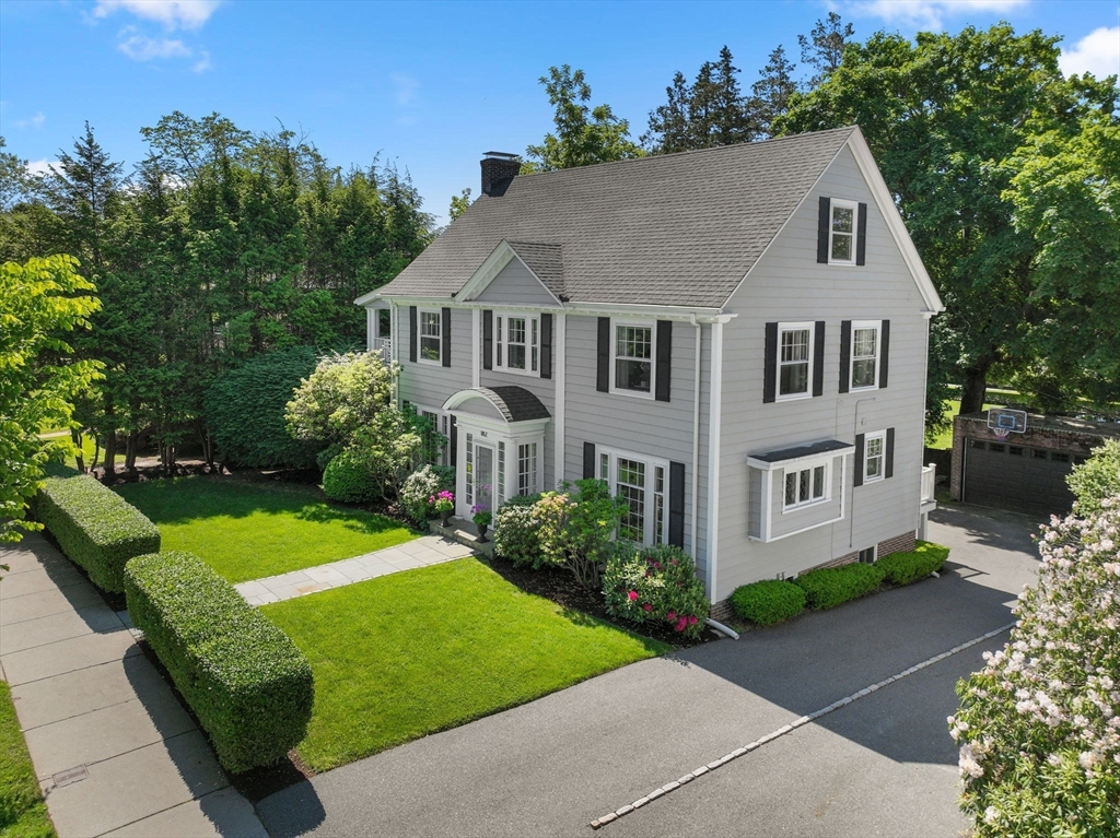 182 Commonwealth Ave