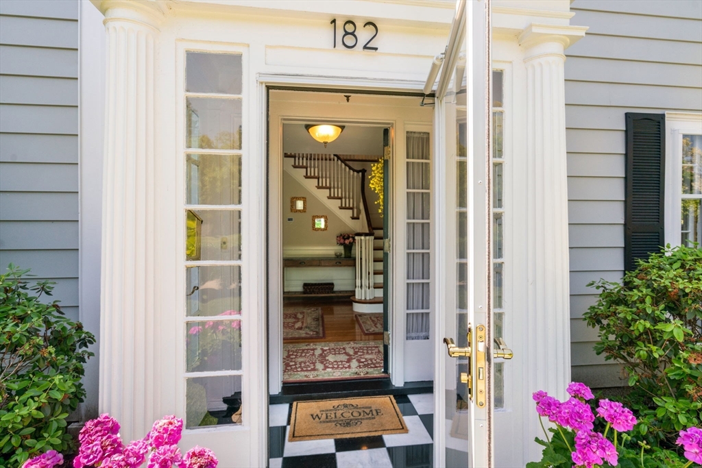 182 Commonwealth Ave