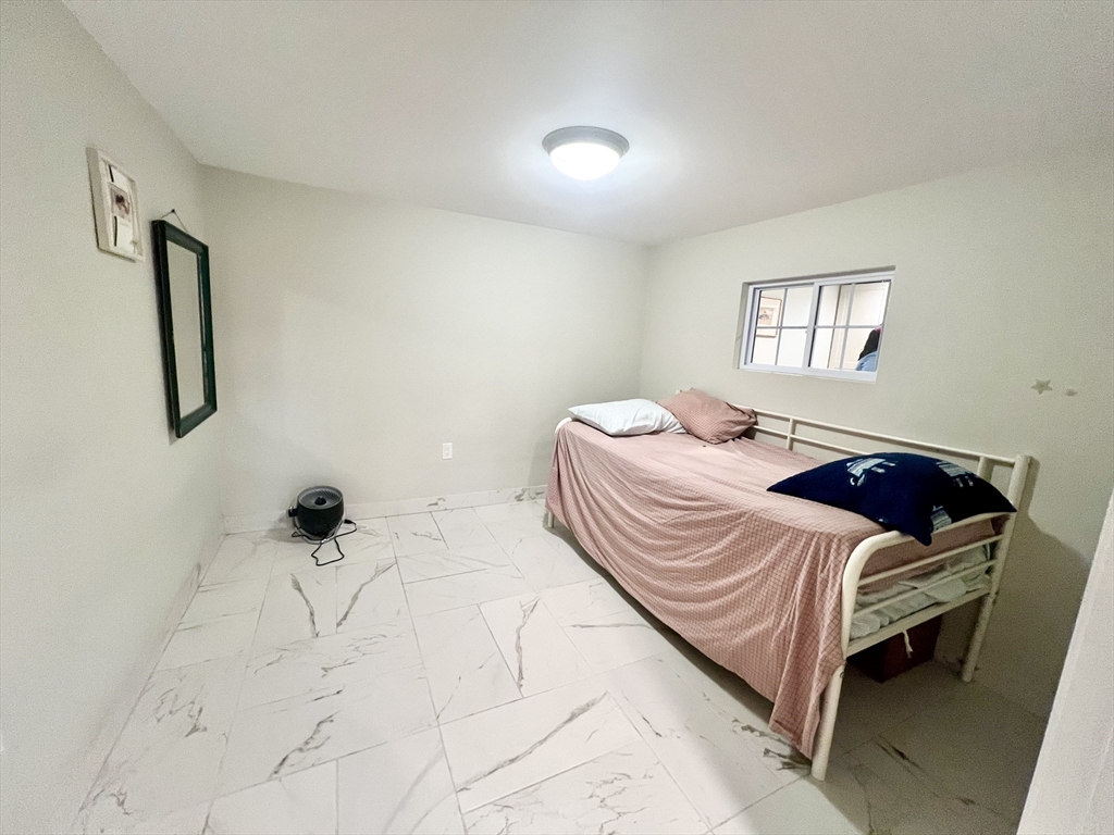 7 Marie Ave # 1