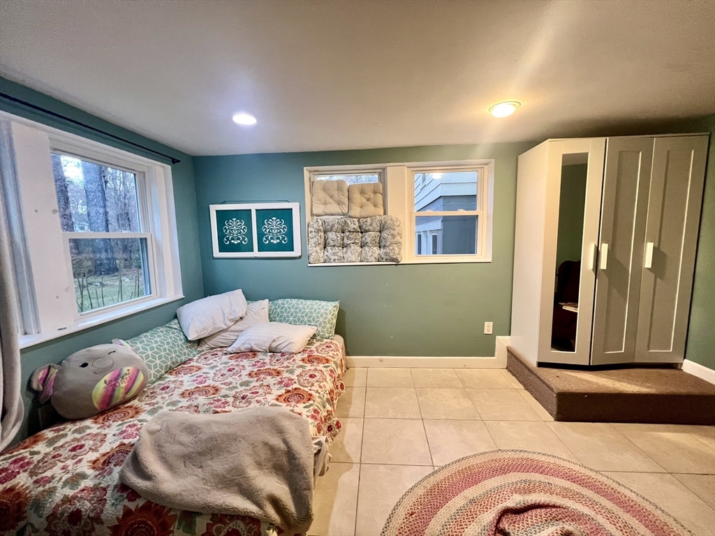 7 Marie Ave # 1