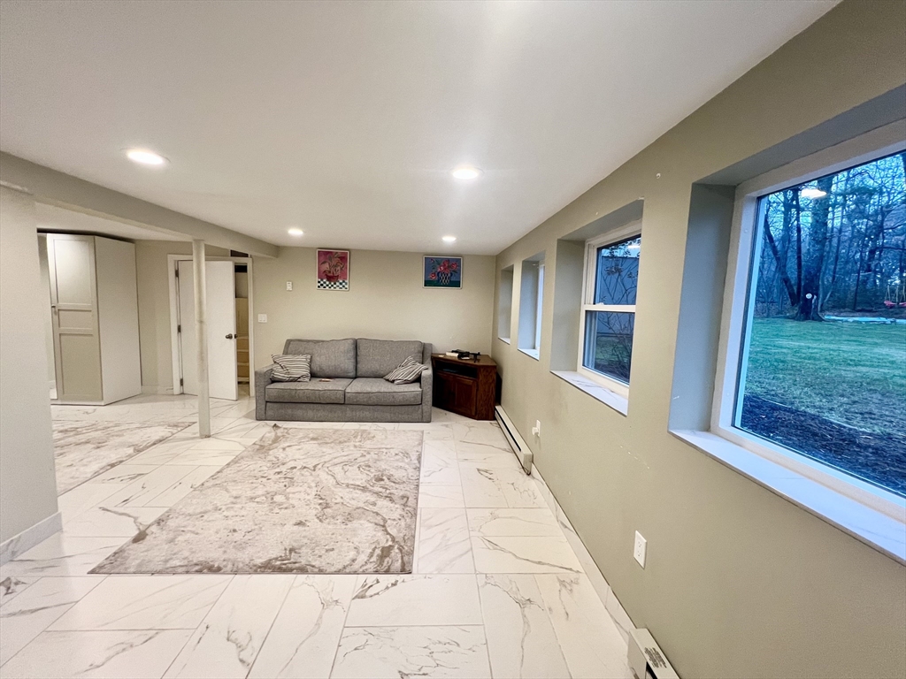 7 Marie Ave # 1
