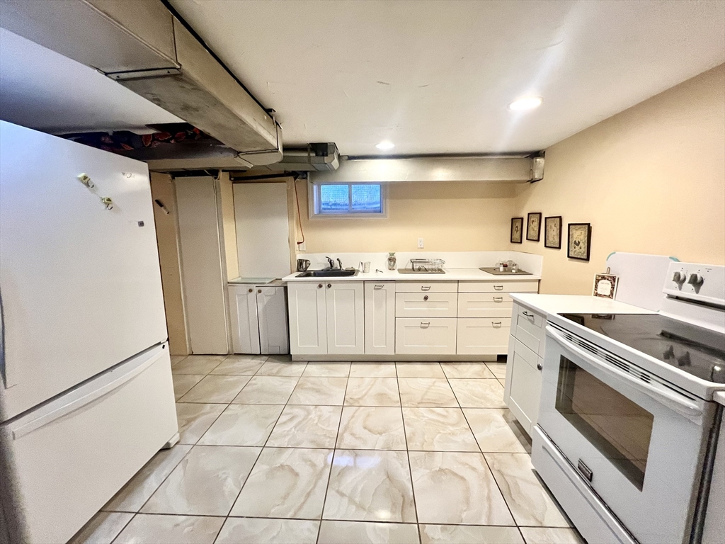 7 Marie Ave # 1