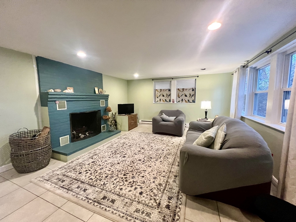 7 Marie Ave # 1