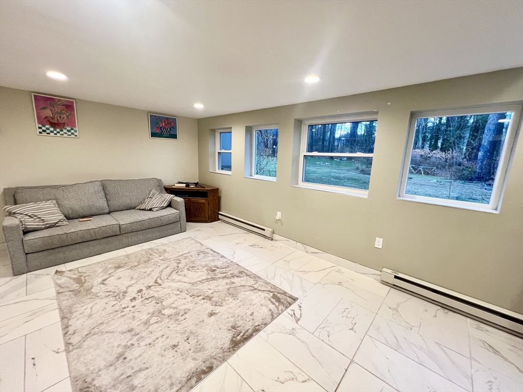 7 Marie Ave # 1