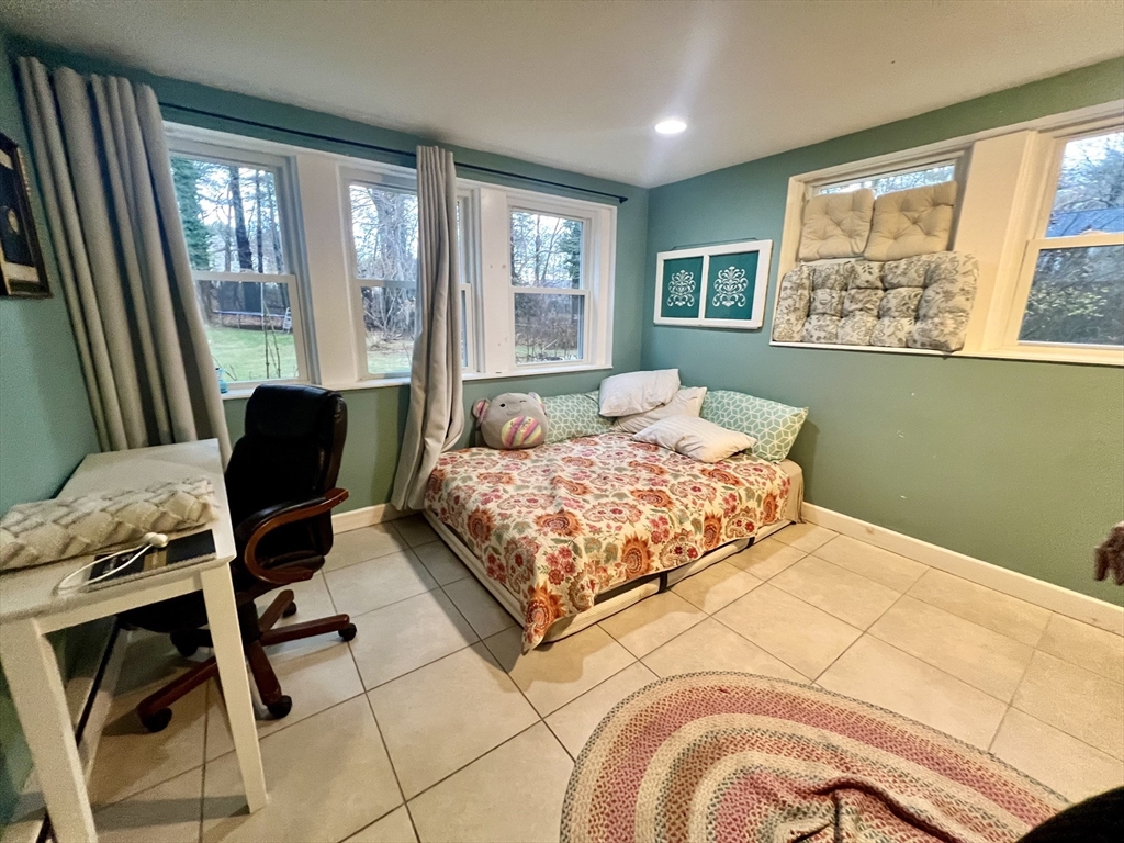 7 Marie Ave # 1