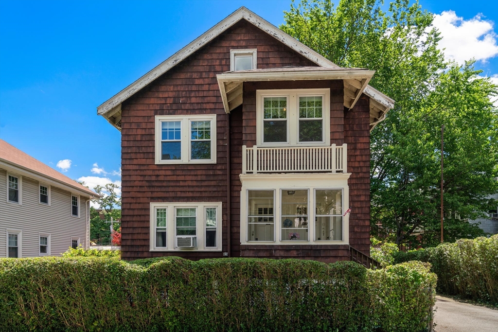 7-9 Henry St.
