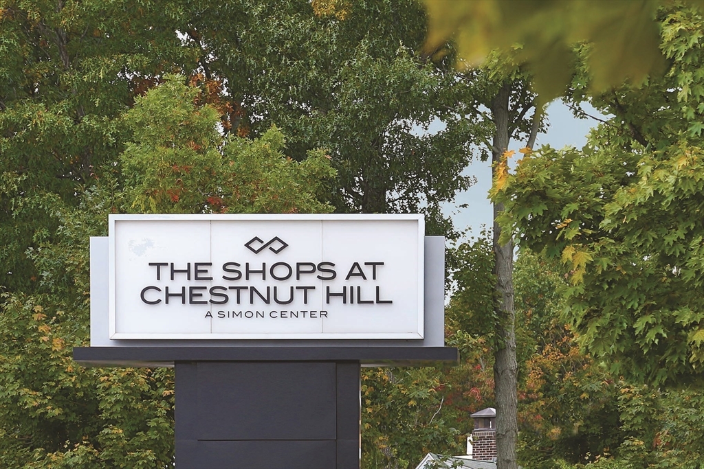 250 Hammond Pond Parkway # 806N
