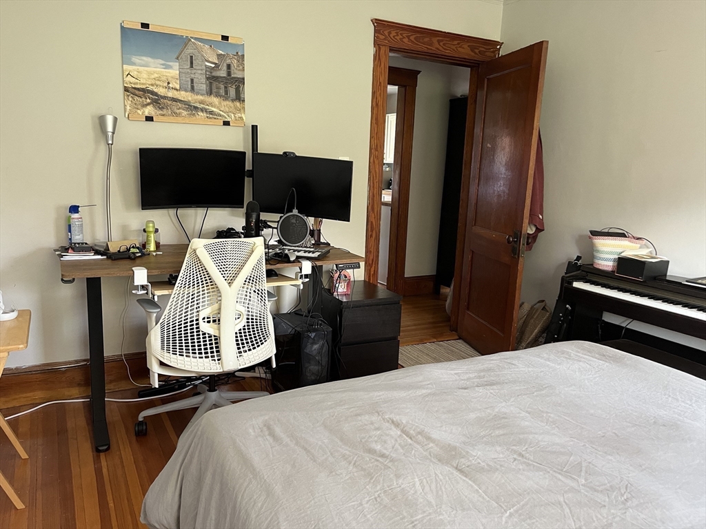 31 Davis Ave # 1