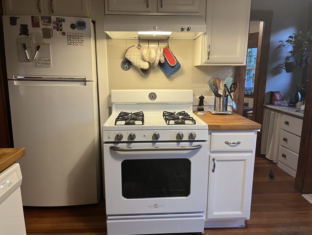 31 Davis Ave # 1