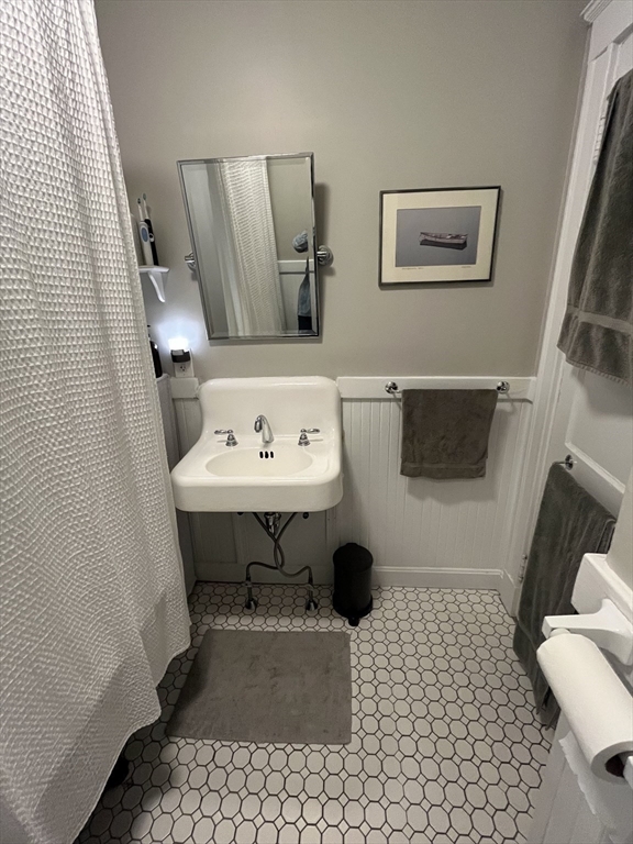 31 Davis Ave # 1