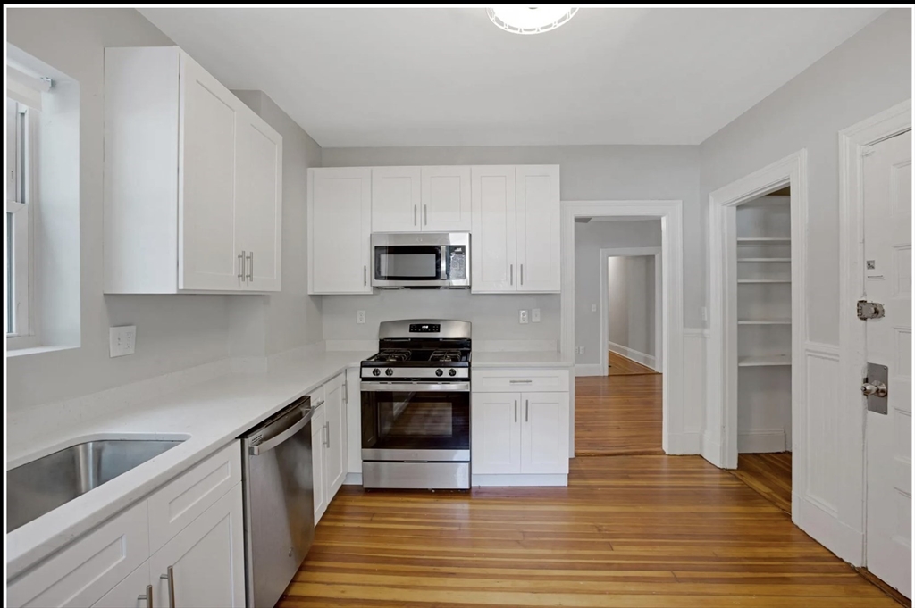 112 Winthrop St # 5