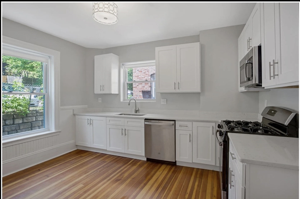112 Winthrop St # 5