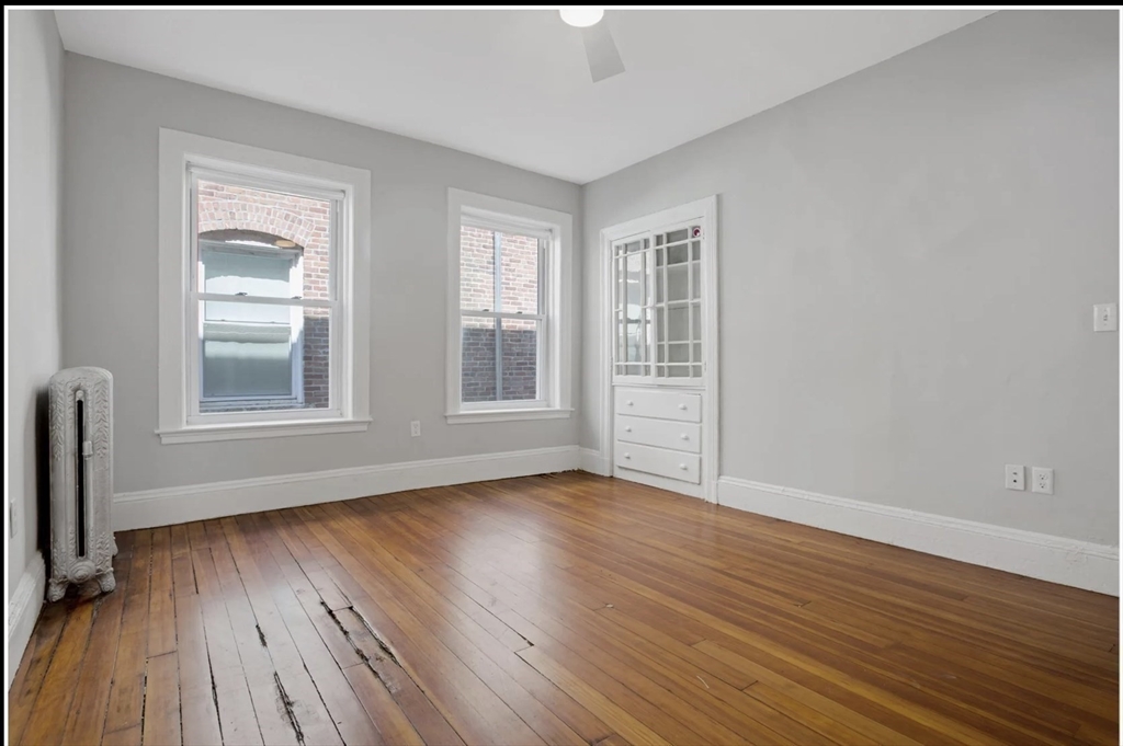 112 Winthrop St # 5