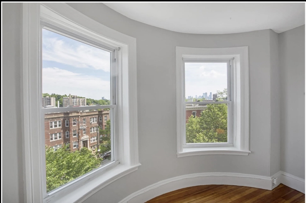 112 Winthrop St # 5