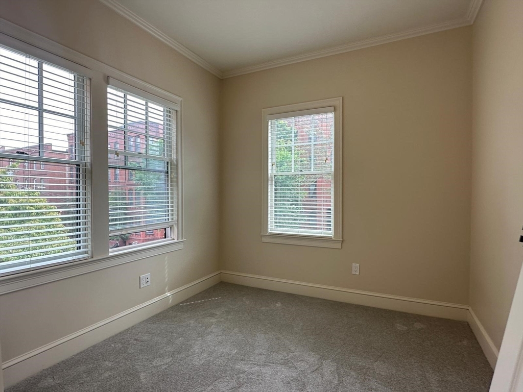 17 Davis Ave # 2