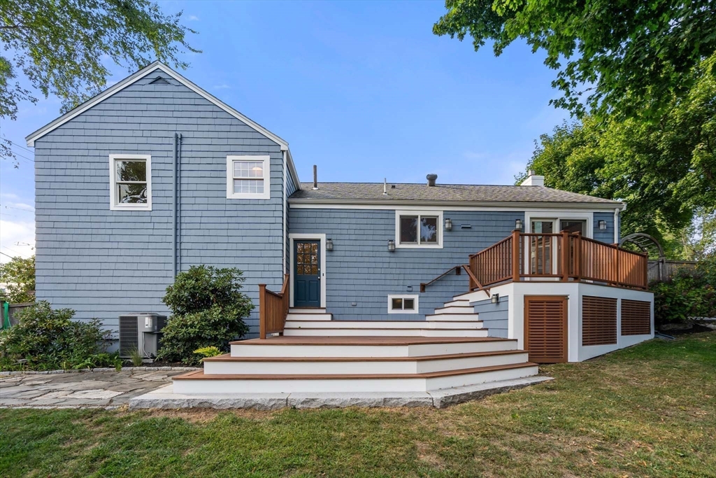 226 Grove St
