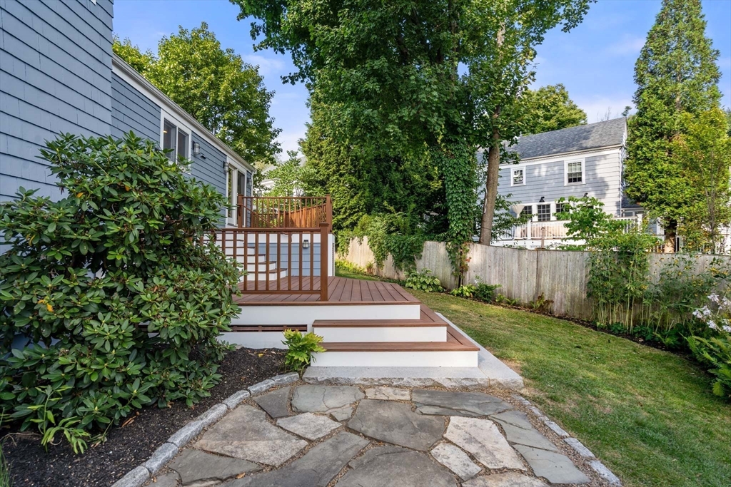226 Grove St