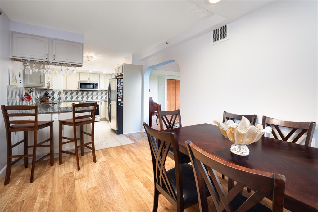 1731 Beacon St # 1010