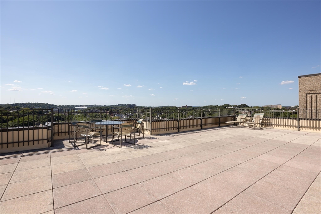 1731 Beacon St # 1010