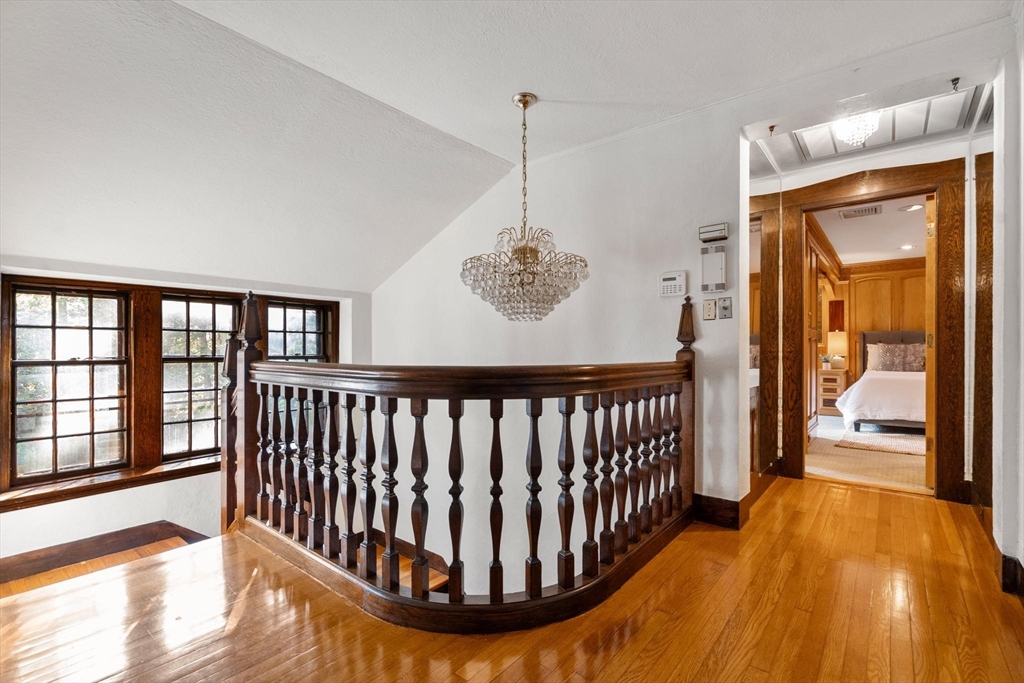 20 Beacon St
