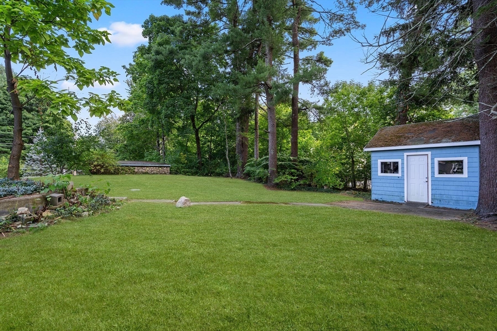 35 Lakeview Rd