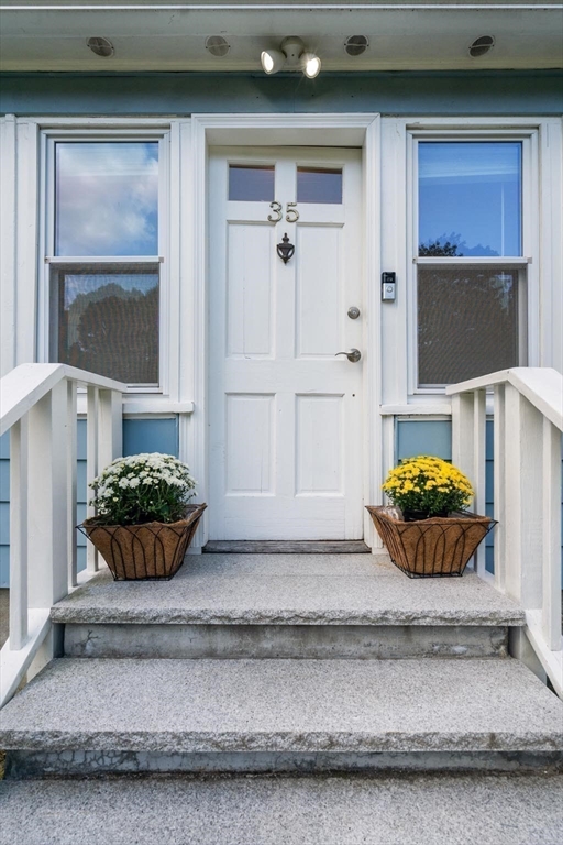 35 Lakeview Rd