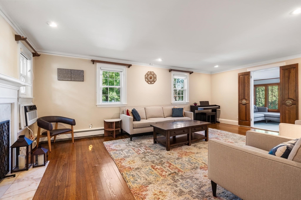 524 Parker St
