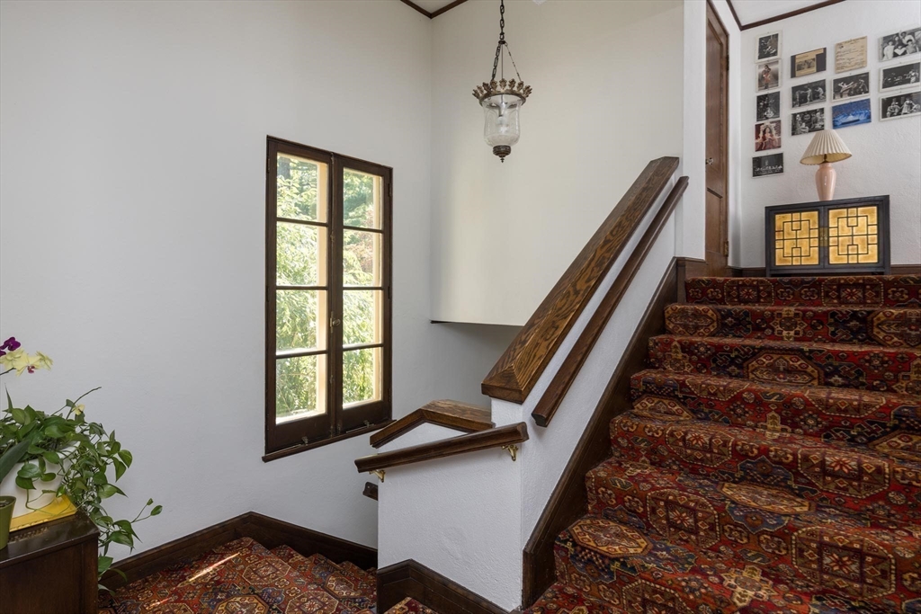 15 Goddard Ave