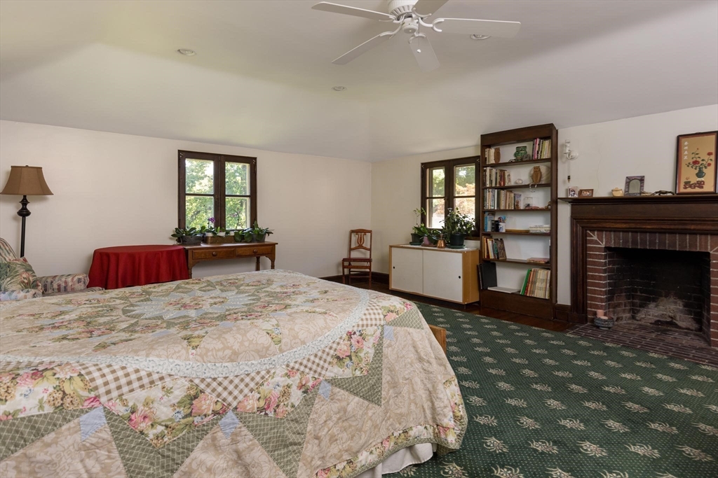 15 Goddard Ave